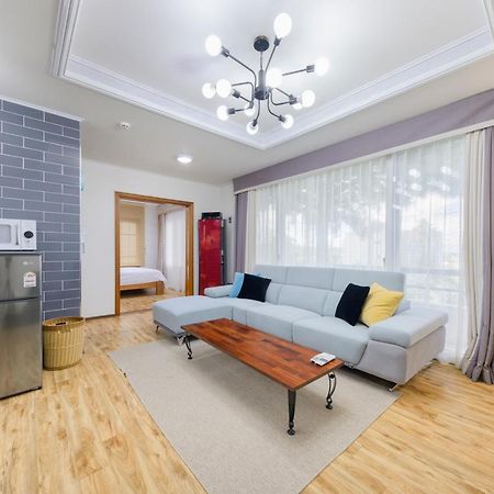 Harry And Sodam Pension Jeju Exterior photo