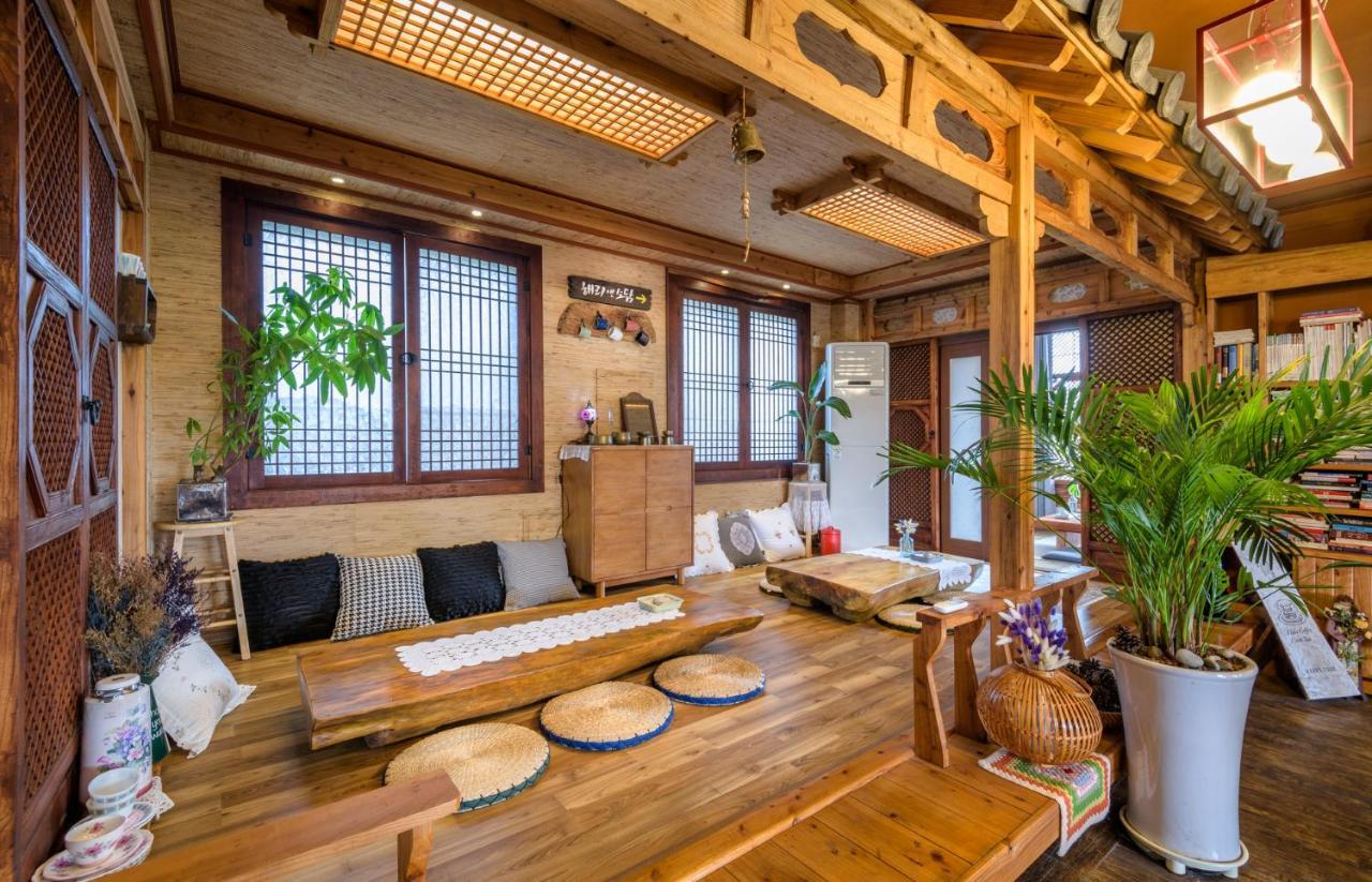 Harry And Sodam Pension Jeju Exterior photo