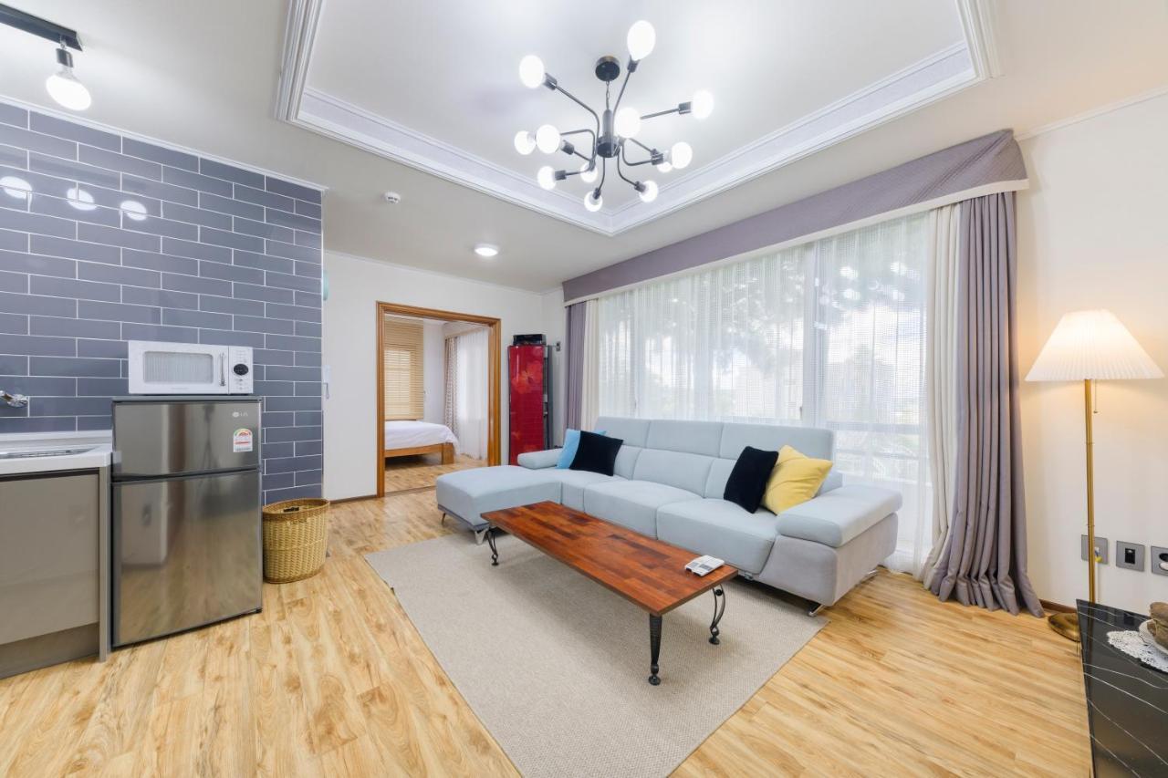 Harry And Sodam Pension Jeju Exterior photo