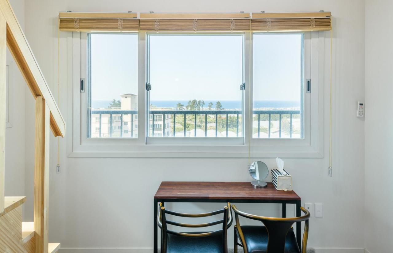Harry And Sodam Pension Jeju Exterior photo