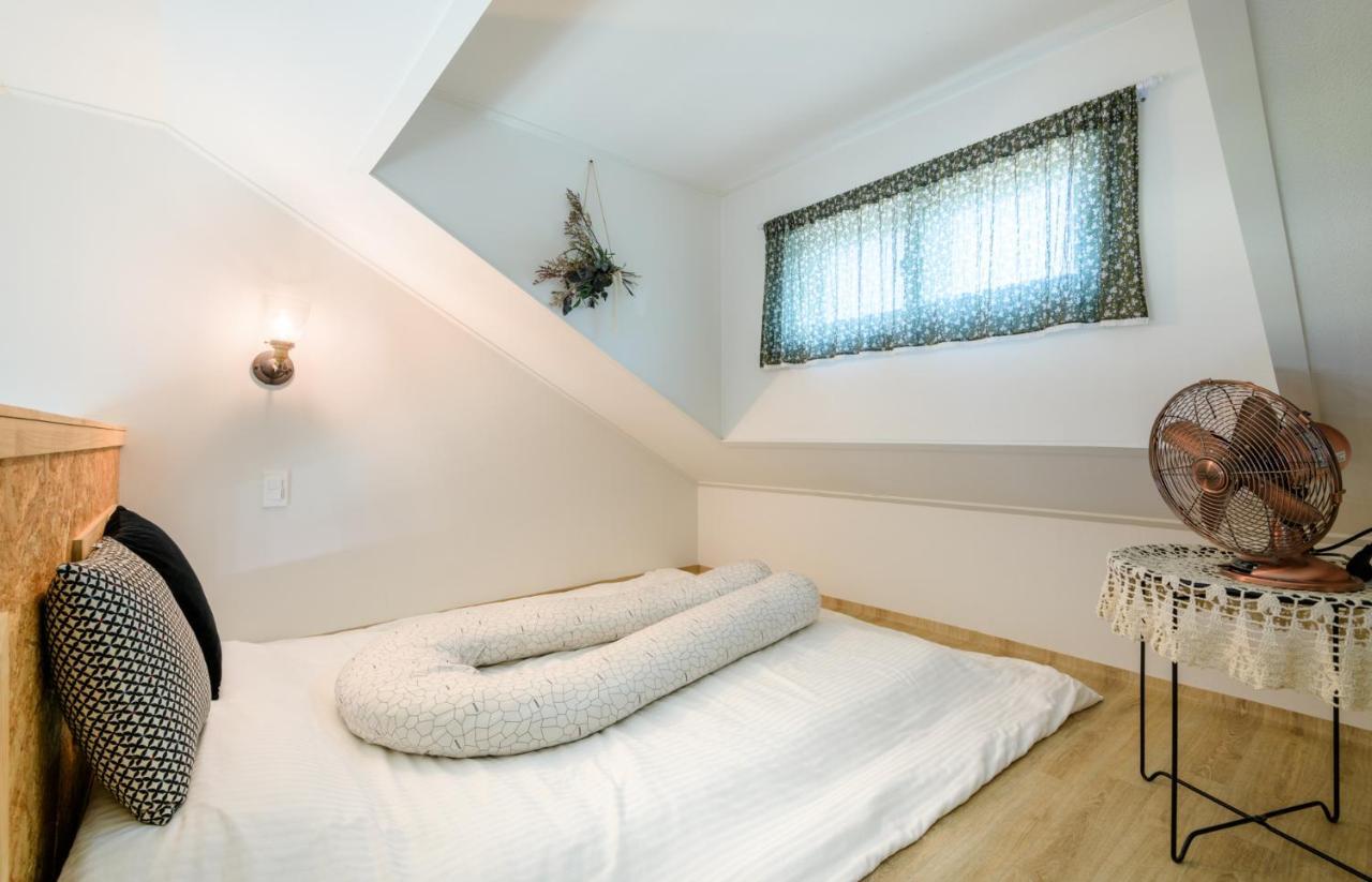 Harry And Sodam Pension Jeju Exterior photo